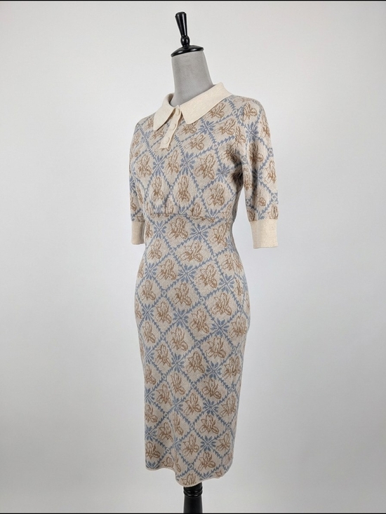 Simple Retro Dresses & Skirts - Cream Polo-Collar Knit Midi Dress with Blue & Tan Motif